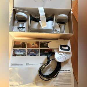 Meta Oculus Quest 2  128 GB
New